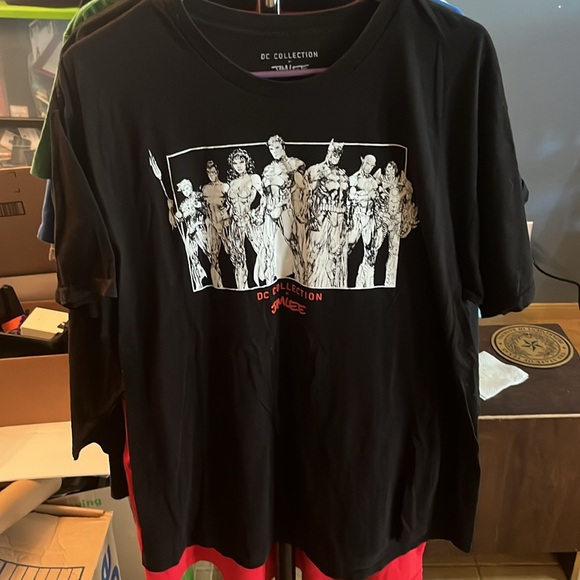 DC Collection by Jim Lee XL Shirt - Picture 2 of 4